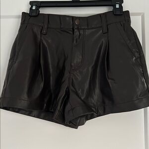 NWT AE Faux Leather Trouser Short Size 0